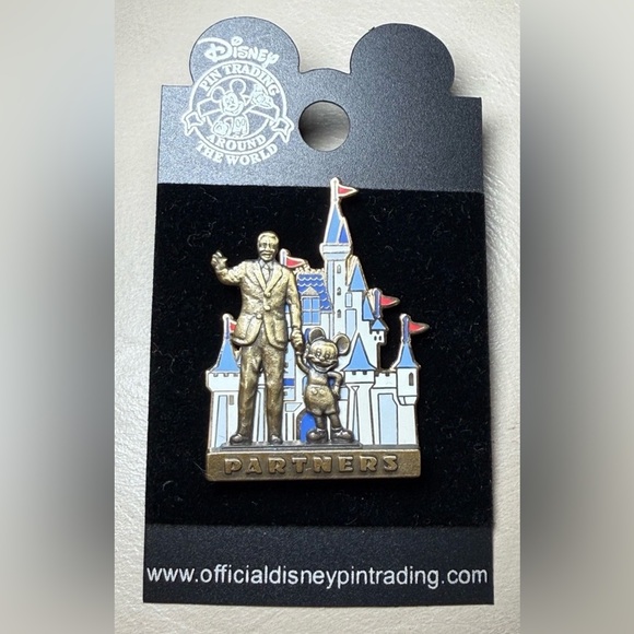 Disney Other - 2004 Walt Disney World Partners w/ Walt and Mickey Mouse Pin 3D